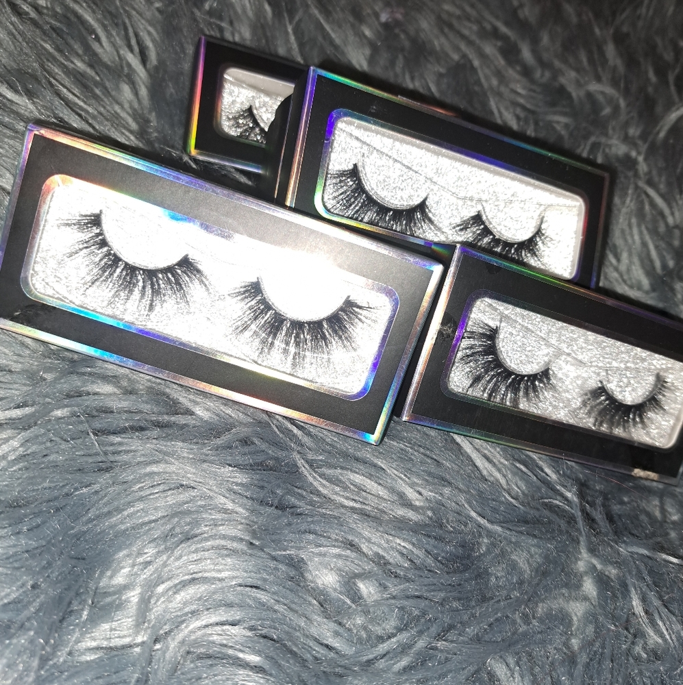 Lashes - Picture 2 of 2